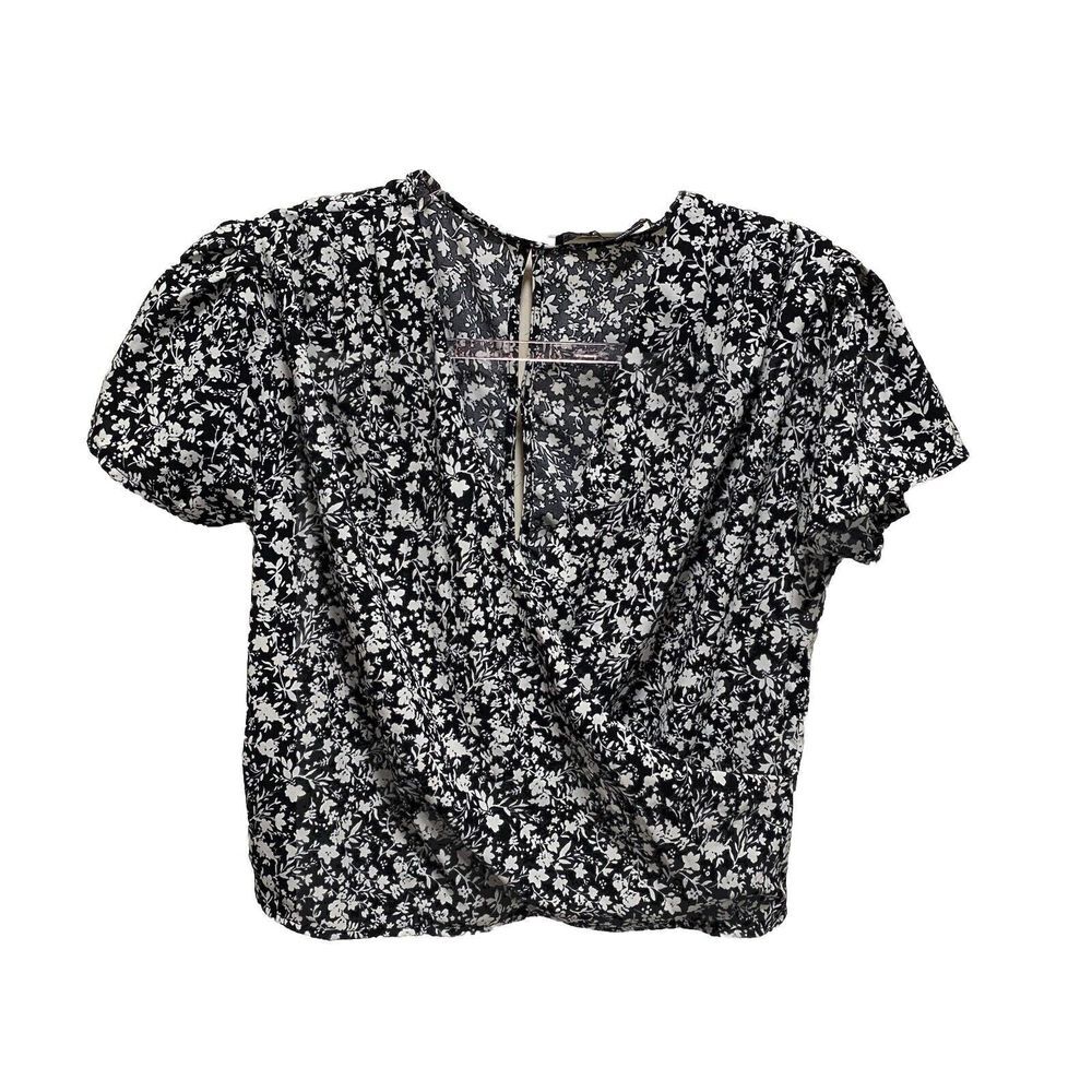 HYFVE Black/Ivory Floral Faux Wrap Button Up Back Short Sleeve Blouse Sz‎ L Crop